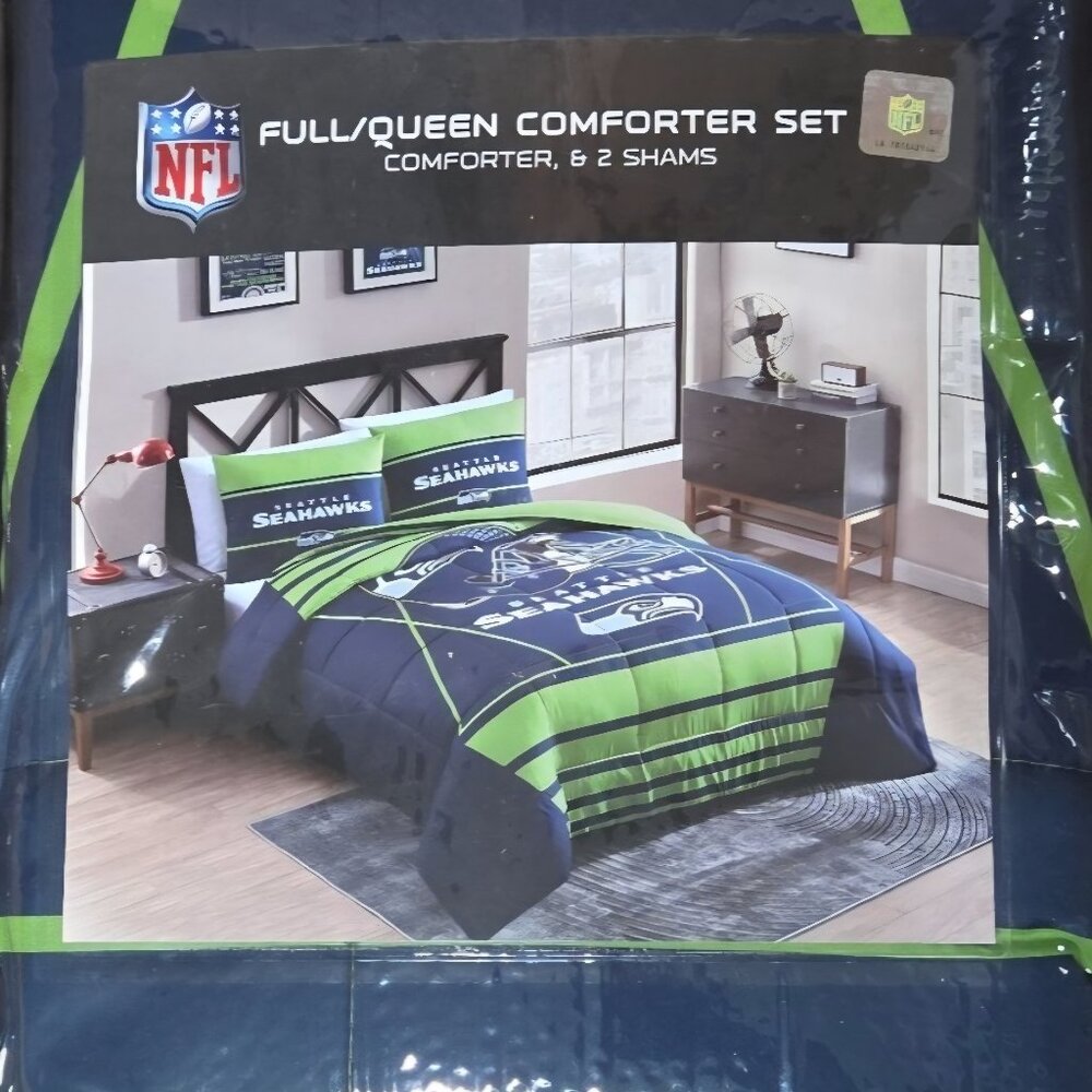 Seattle Seahawks NFL Licensed Full/Queen Comforter & Sham Set
